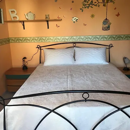 Rum i privatbostad Casa Mantegna *