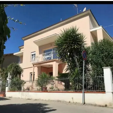 Rum i privatbostad Casa Mantegna Giulianova