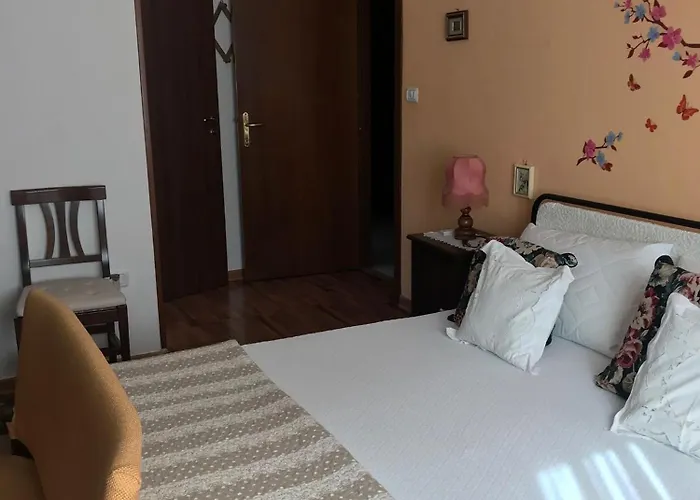 Casa Mantegna Homestay *